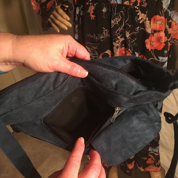 NIB Teal suede leather crossbody multi-pocket bag - Picture 6 of 7